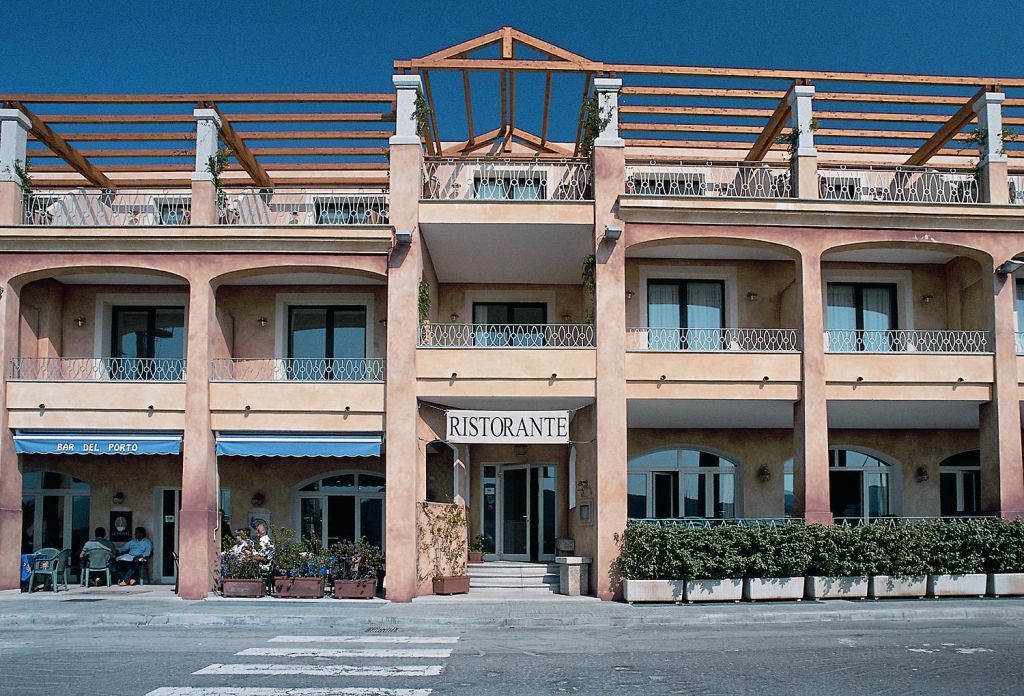 Hotel Del Porto Cannigione Eksteriør bilde